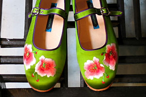 suzhou green-tea-shoe.jpg
